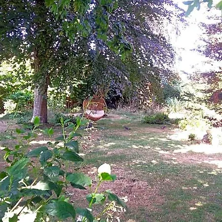 Les Cles Du Parc Alojamento de Acomodação e Pequeno-almoço Combrand